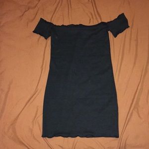 Off the shoulder dress (black)